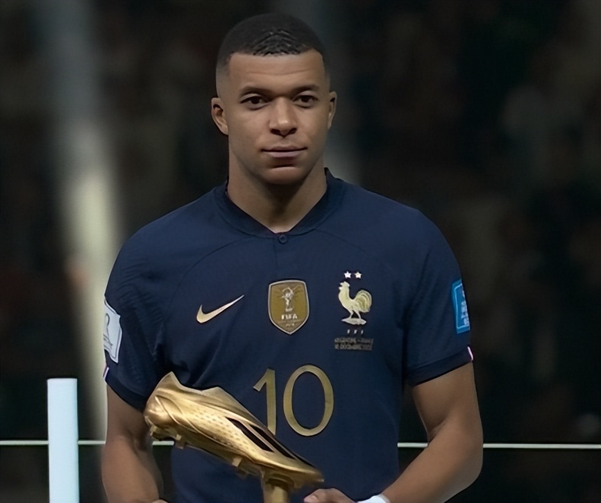 这能逆转吗？小三大嘴全力开火，击杀了 Leyan 团队处于巨大的劣势，扭转了局面